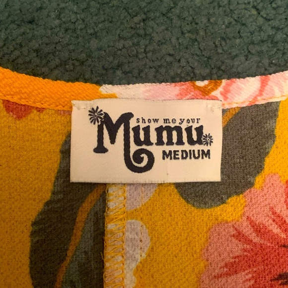 Show Me Your MuMu Floral Buttoned Romper Size Medium - Picture 5 of 6